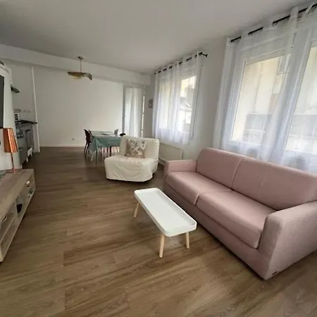 T2 Chic Et Moderne Familial Centre Au Calme Avec Terrasse Appartamento