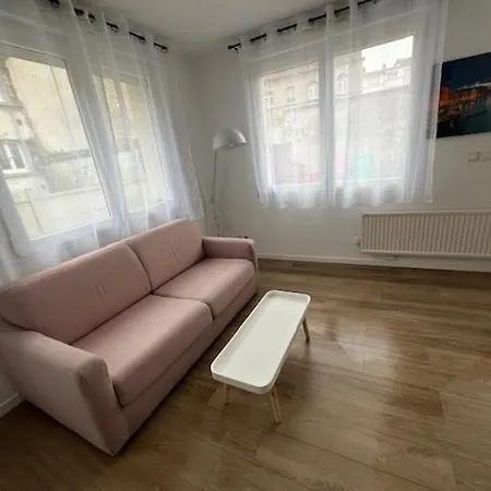 T2 Chic Et Moderne Familial Centre Au Calme Avec Terrasse Appartamento